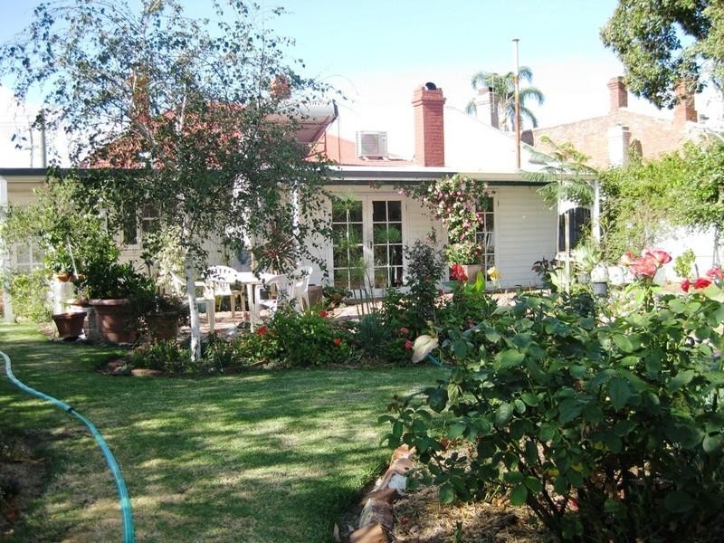 39 Byers Road, Midland WA 6056