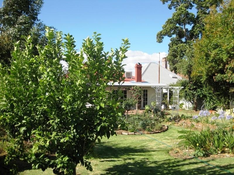 39 Byers Road, Midland WA 6056