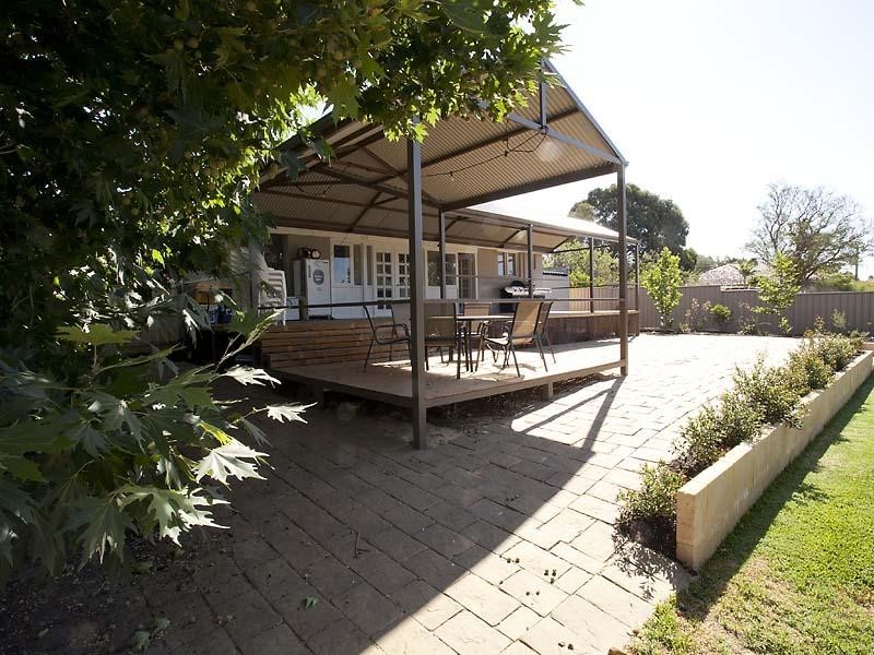 7 Cara Road, Greenmount WA 6056