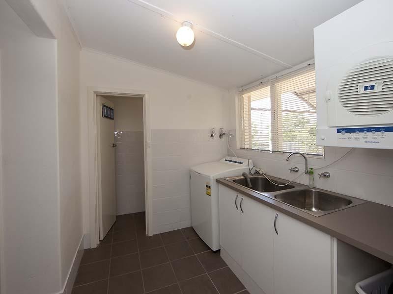 7 Cara Road, Greenmount WA 6056