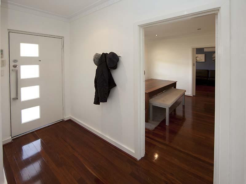 7 Cara Road, Greenmount WA 6056