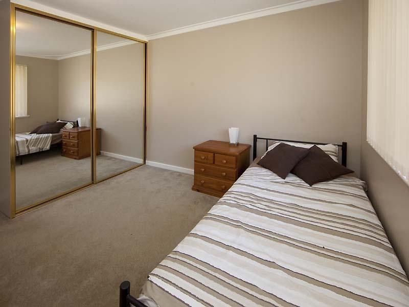 7 Cara Road, Greenmount WA 6056