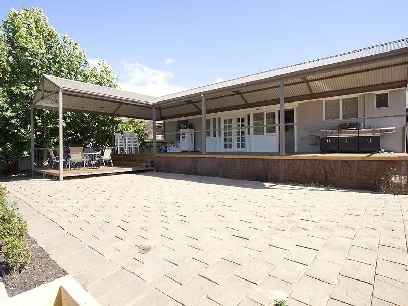 7 Cara Road, Greenmount WA 6056