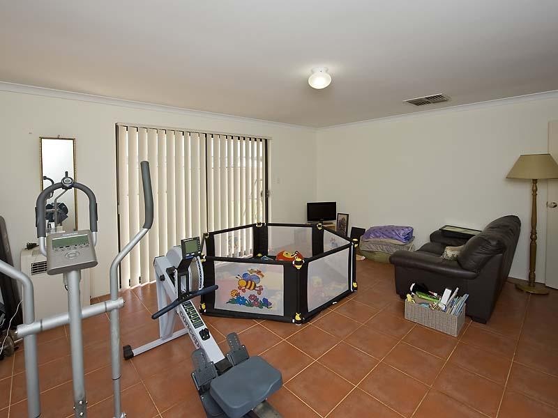 32 Weld Street, Swan View WA 6056