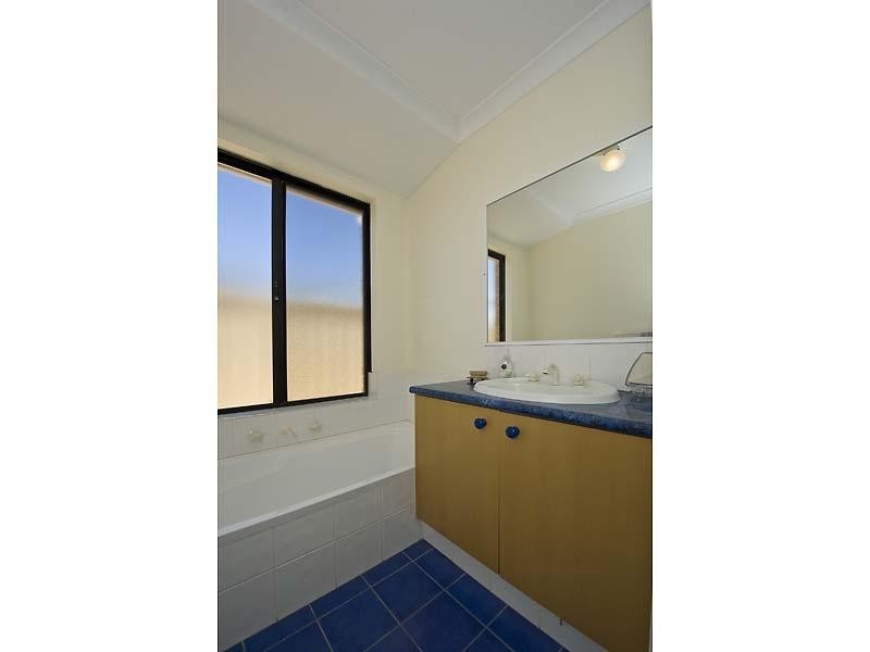 32 Weld Street, Swan View WA 6056