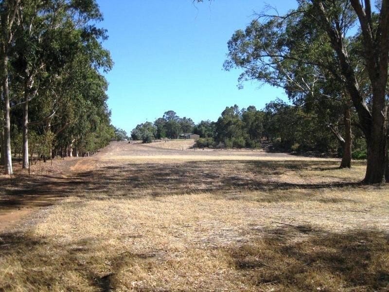 132 Loton Road, Millendon WA 6056