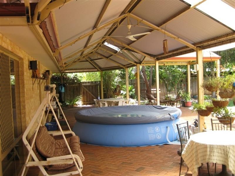 42 Riverdale Road, Helena Valley WA 6056