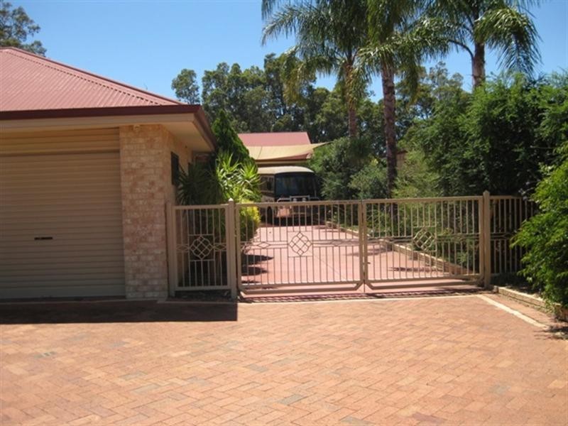 42 Riverdale Road, Helena Valley WA 6056