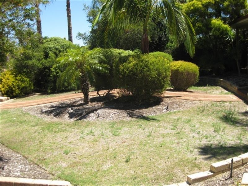 42 Riverdale Road, Helena Valley WA 6056