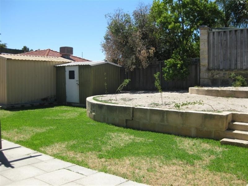 26 Burton Retreat, Stratton WA 6056