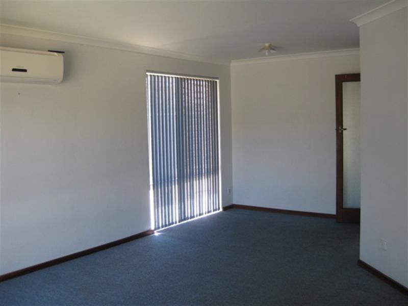 26 Burton Retreat, Stratton WA 6056