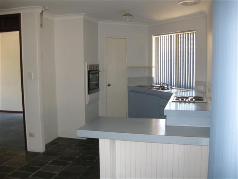 26 Burton Retreat, Stratton WA 6056