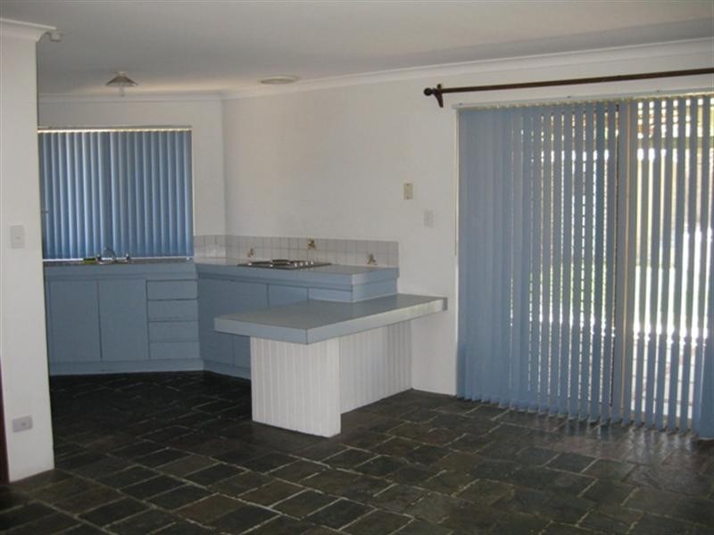 26 Burton Retreat, Stratton WA 6056