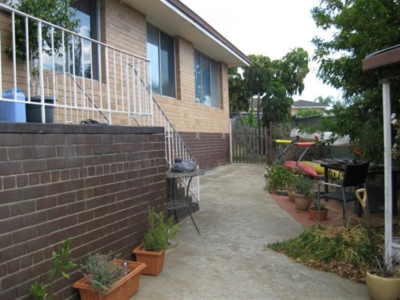 16 Bladon Way, Swan View WA 6056