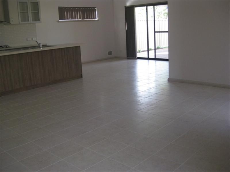 8 Laverstock Street, South Guildford WA 6055