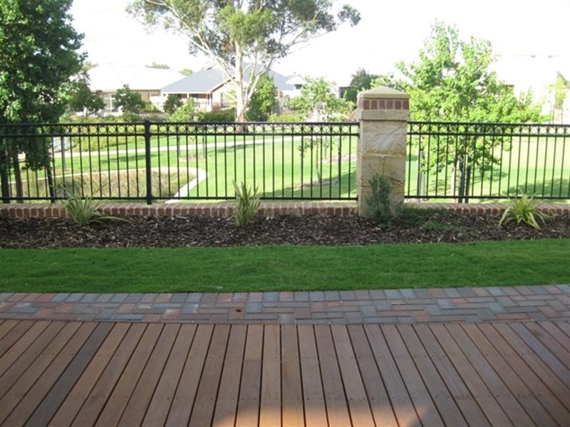 8 Laverstock Street, South Guildford WA 6055