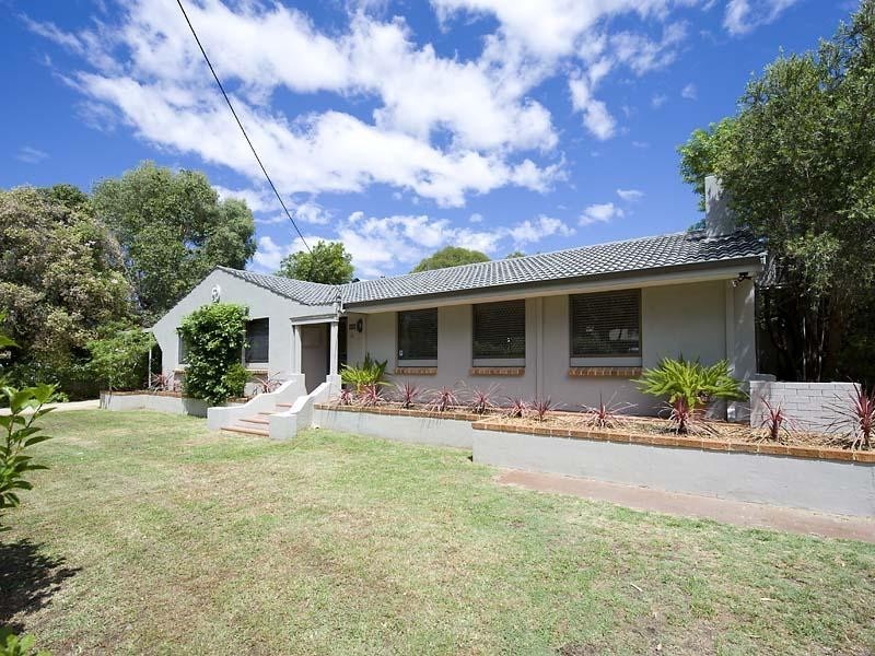 4 Mary Street, Hazelmere WA 6055