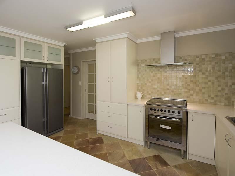 4 Mary Street, Hazelmere WA 6055