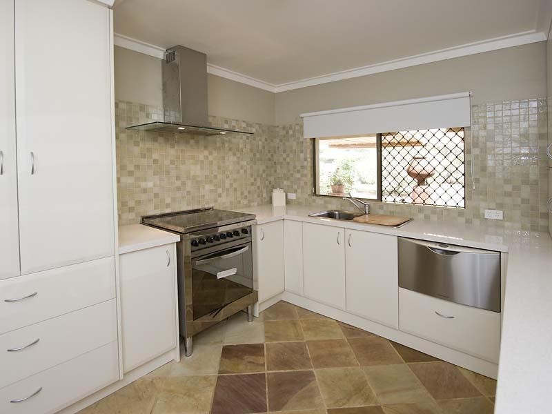 4 Mary Street, Hazelmere WA 6055