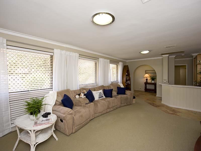 4 Mary Street, Hazelmere WA 6055