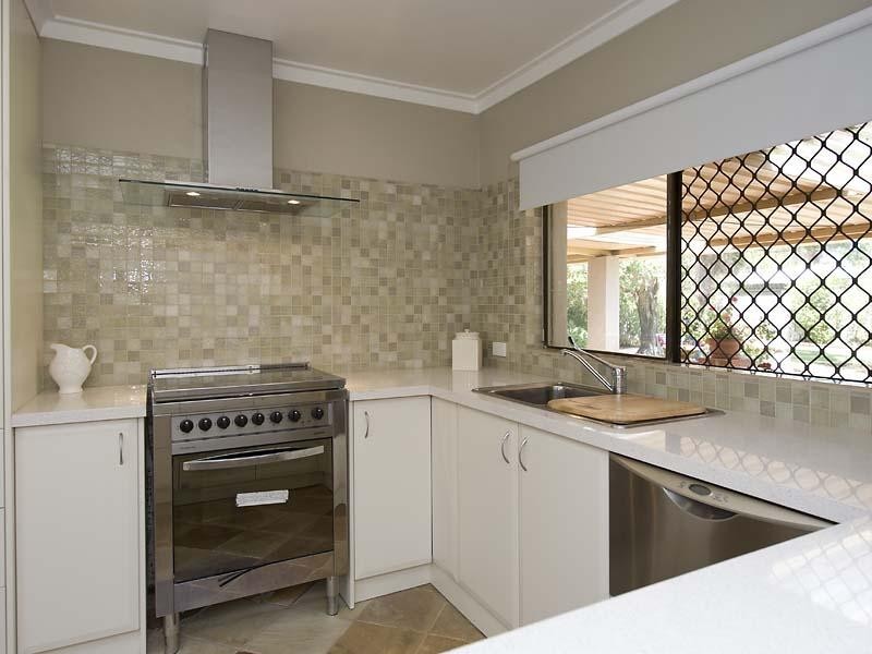 4 Mary Street, Hazelmere WA 6055