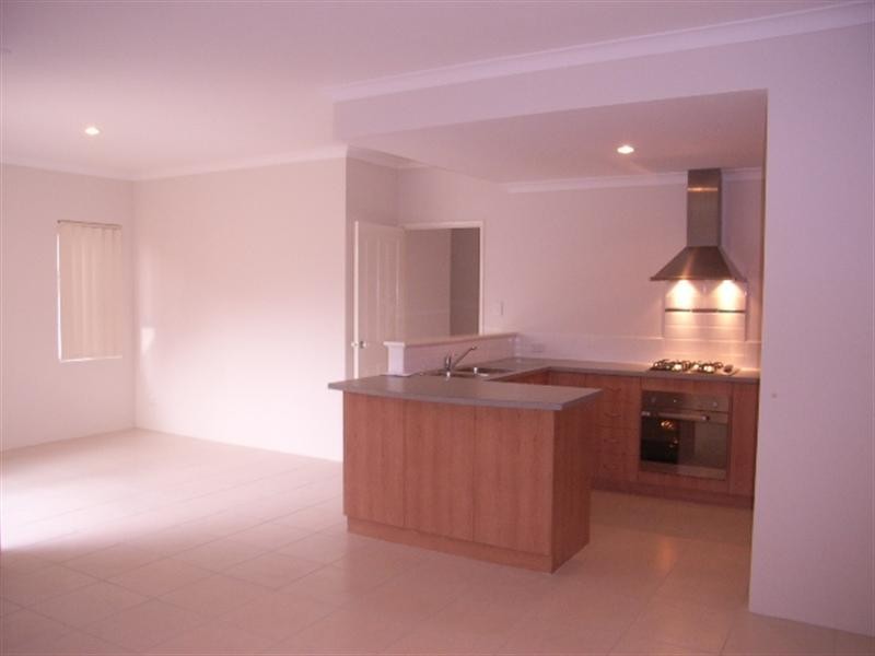 9C Charles East Street, Midland WA 6056