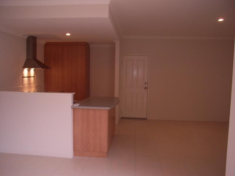 9C Charles East Street, Midland WA 6056