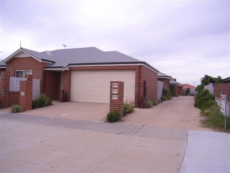 9C Charles East Street, Midland WA 6056