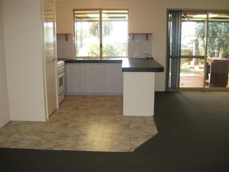 3 Oldenburg Pass, Stratton WA 6056