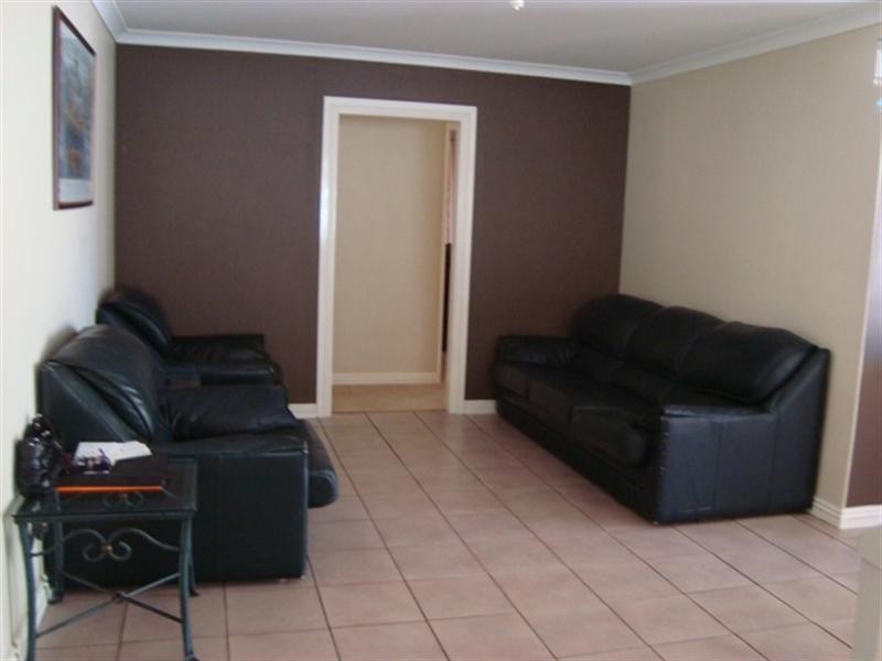 8 Amcer Rise, Stratton WA 6056