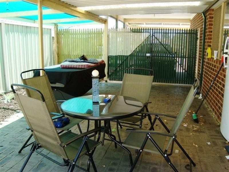 8 Amcer Rise, Stratton WA 6056