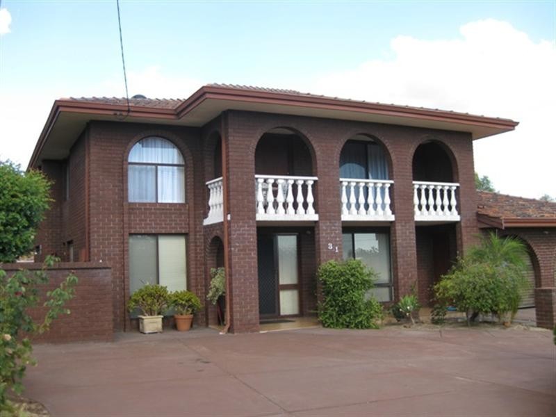 31 Ackmar Way, Swan View WA 6056