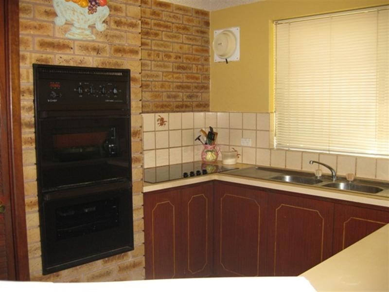 31 Ackmar Way, Swan View WA 6056