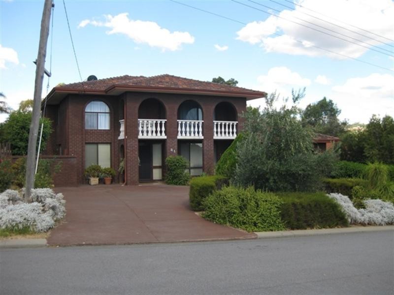 31 Ackmar Way, Swan View WA 6056