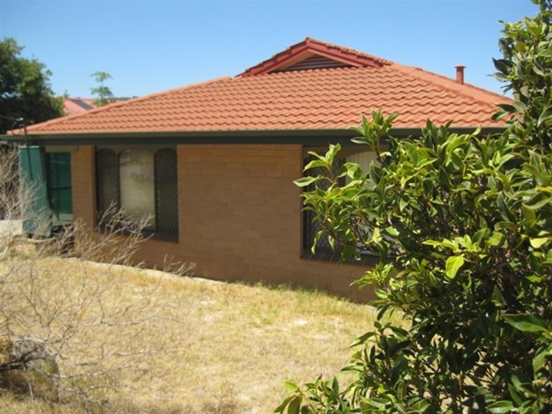 80 Blanchard Road, Swan View WA 6056