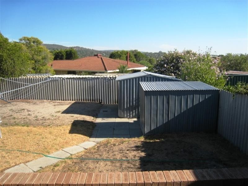 80 Blanchard Road, Swan View WA 6056