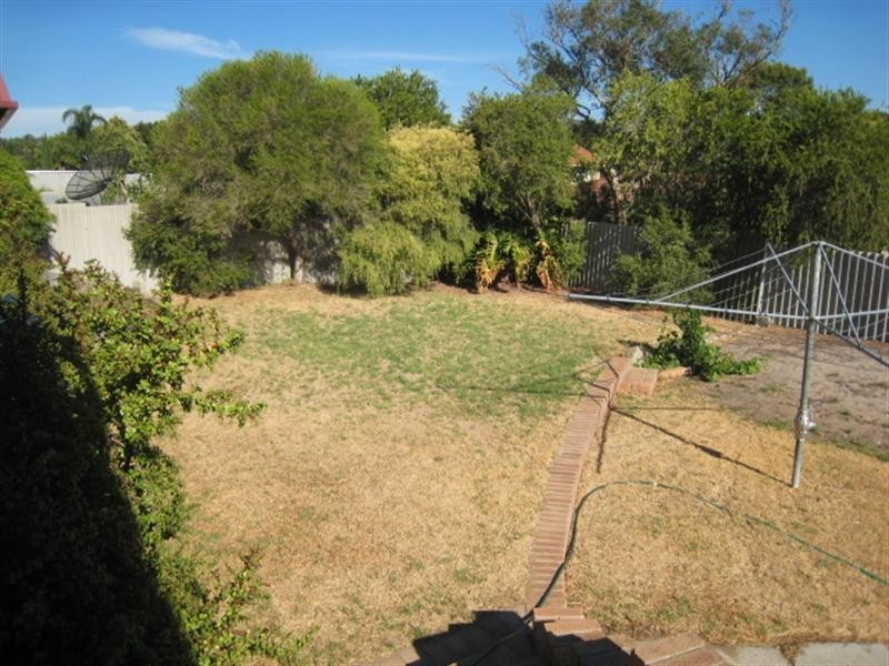 80 Blanchard Road, Swan View WA 6056