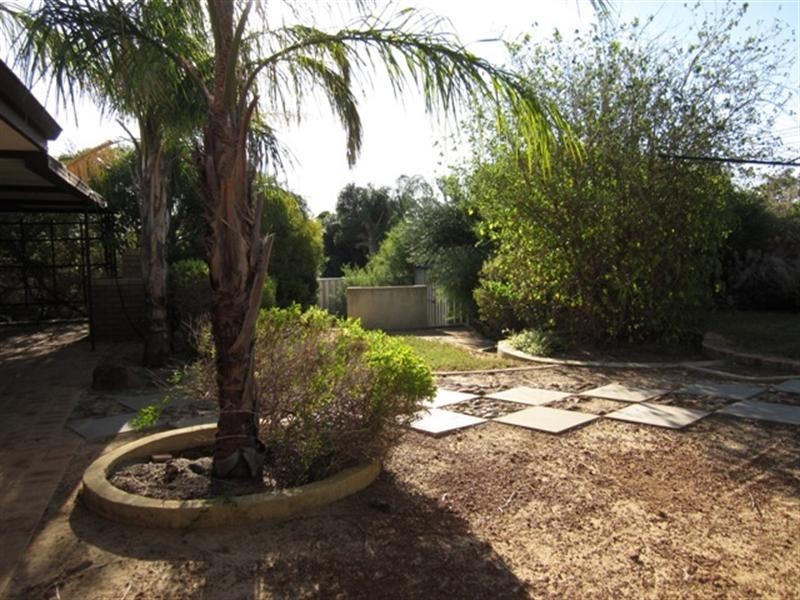 1 Natham Square, Swan View WA 6056