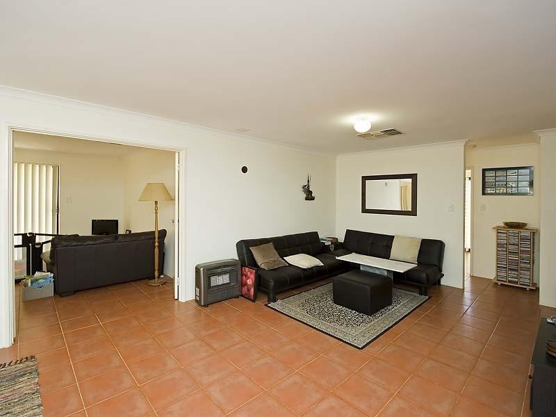 32 Weld Road, Swan View WA 6056