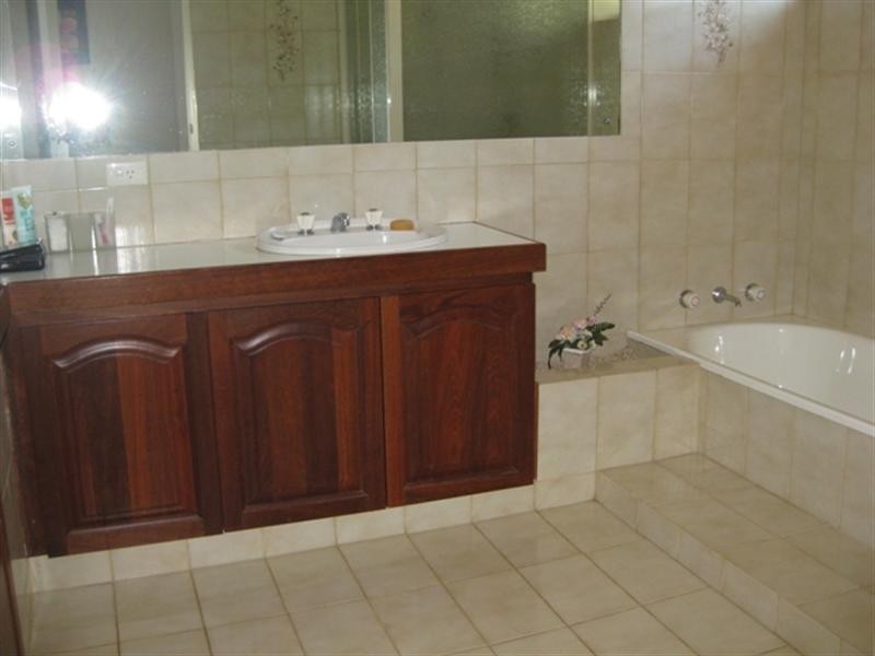 2 Fischer Road, Darlington WA 6070