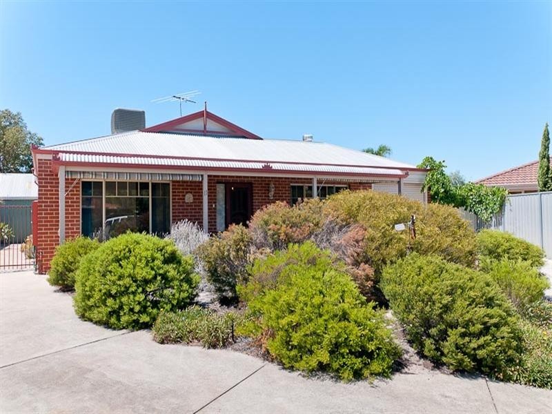 11 Kurrat Elbow, South Guildford WA 6055