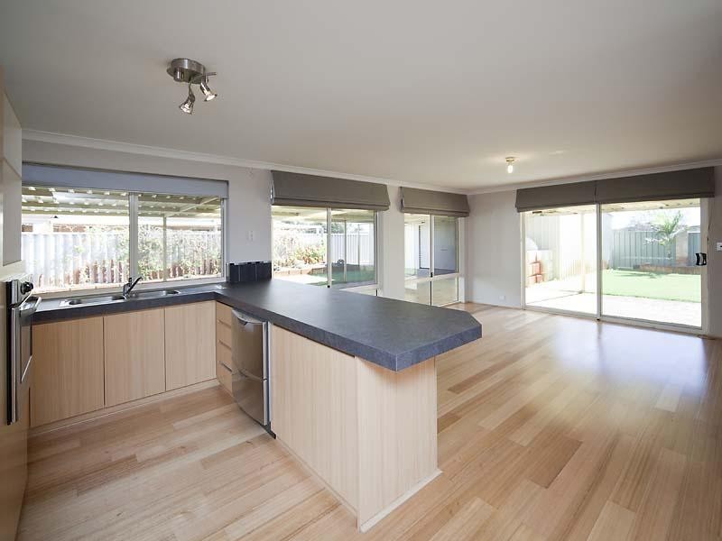 16 Pyrenees Court, Caversham WA 6055