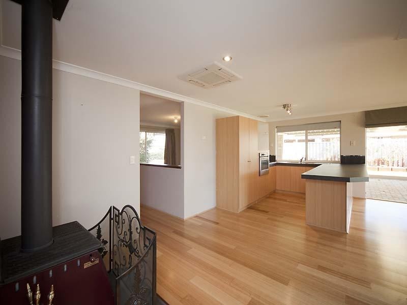 16 Pyrenees Court, Caversham WA 6055