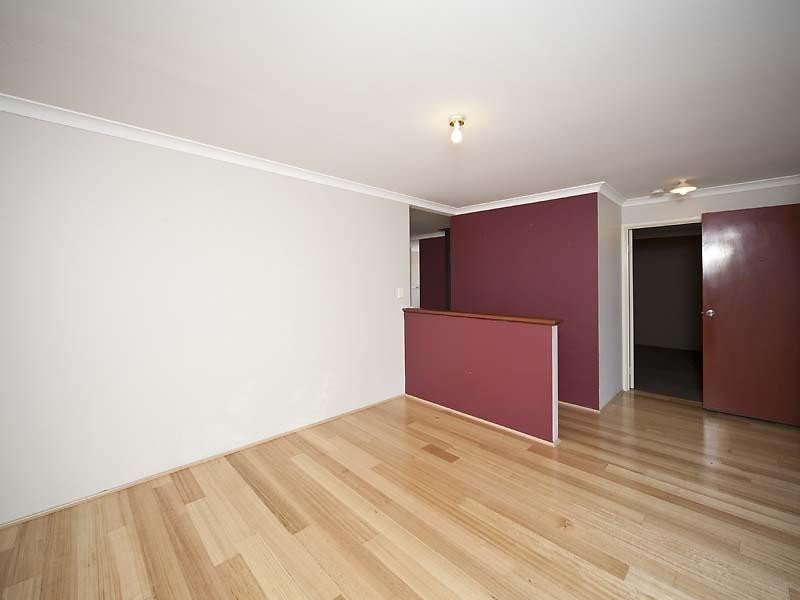 16 Pyrenees Court, Caversham WA 6055