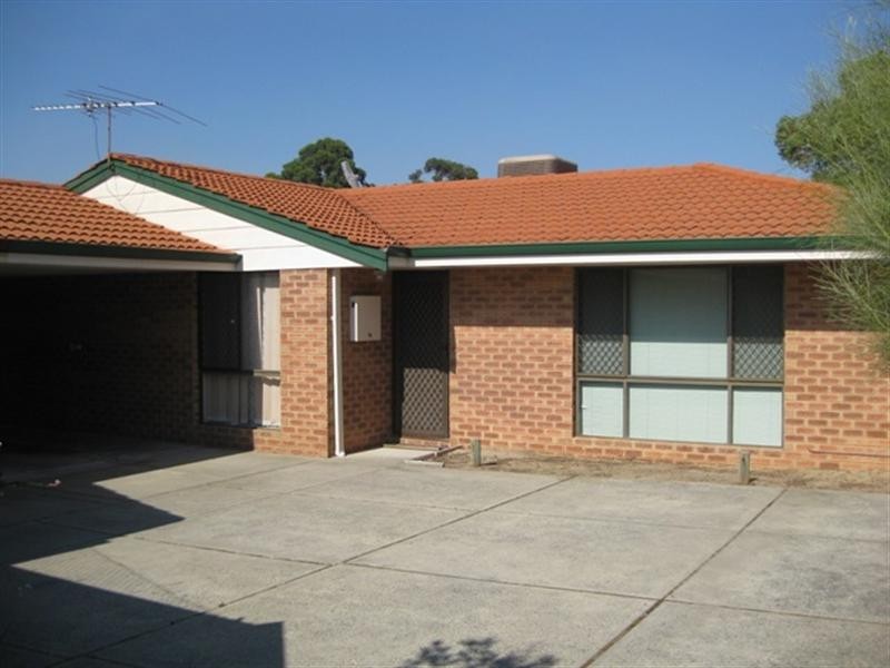 220A Blackadder Road, Swan View WA 6056