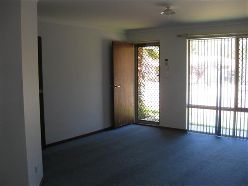 26 Burton Retreat, Stratton WA 6056