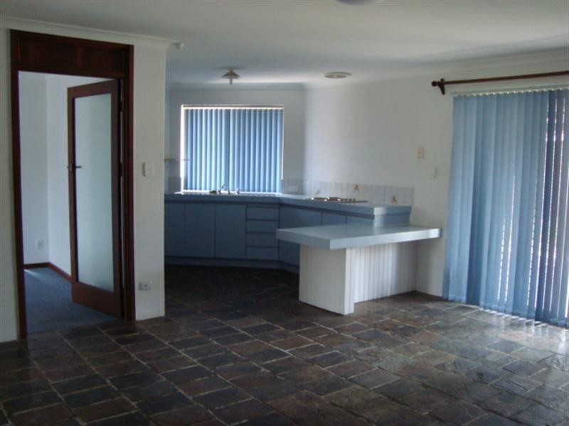 26 Burton Retreat, Stratton WA 6056