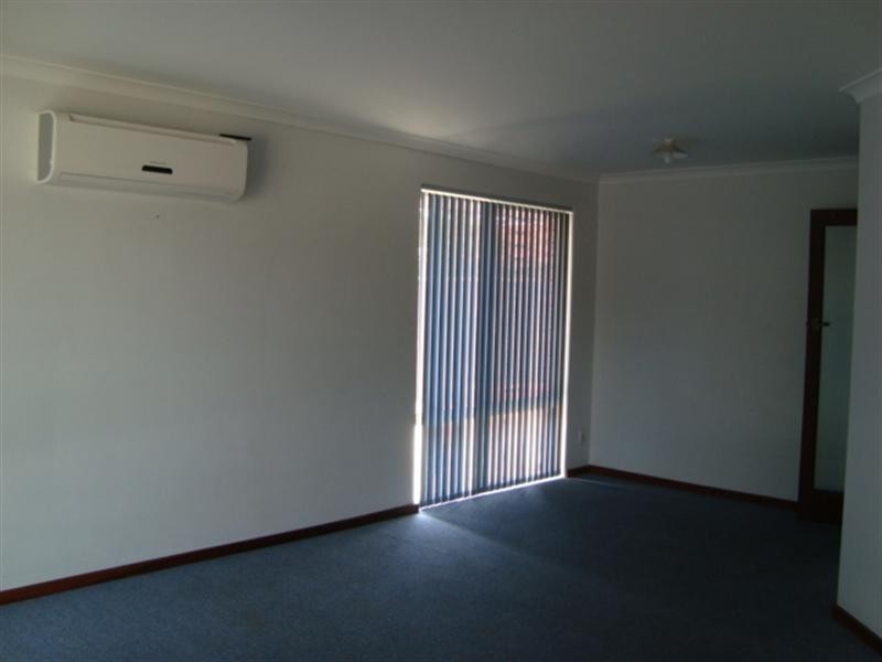 26 Burton Retreat, Stratton WA 6056