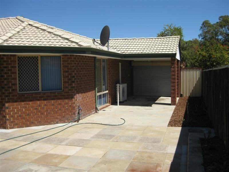 26 Burton Retreat, Stratton WA 6056