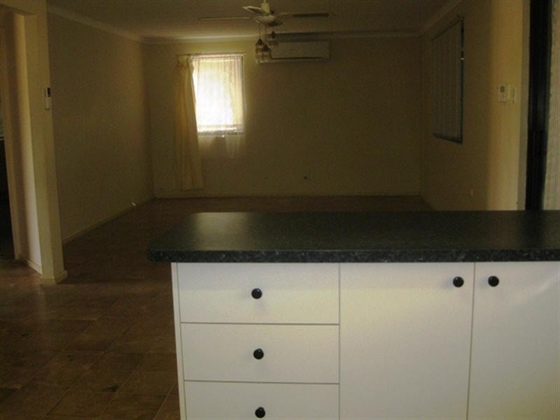 76 Blackadder Road, Swan View WA 6056